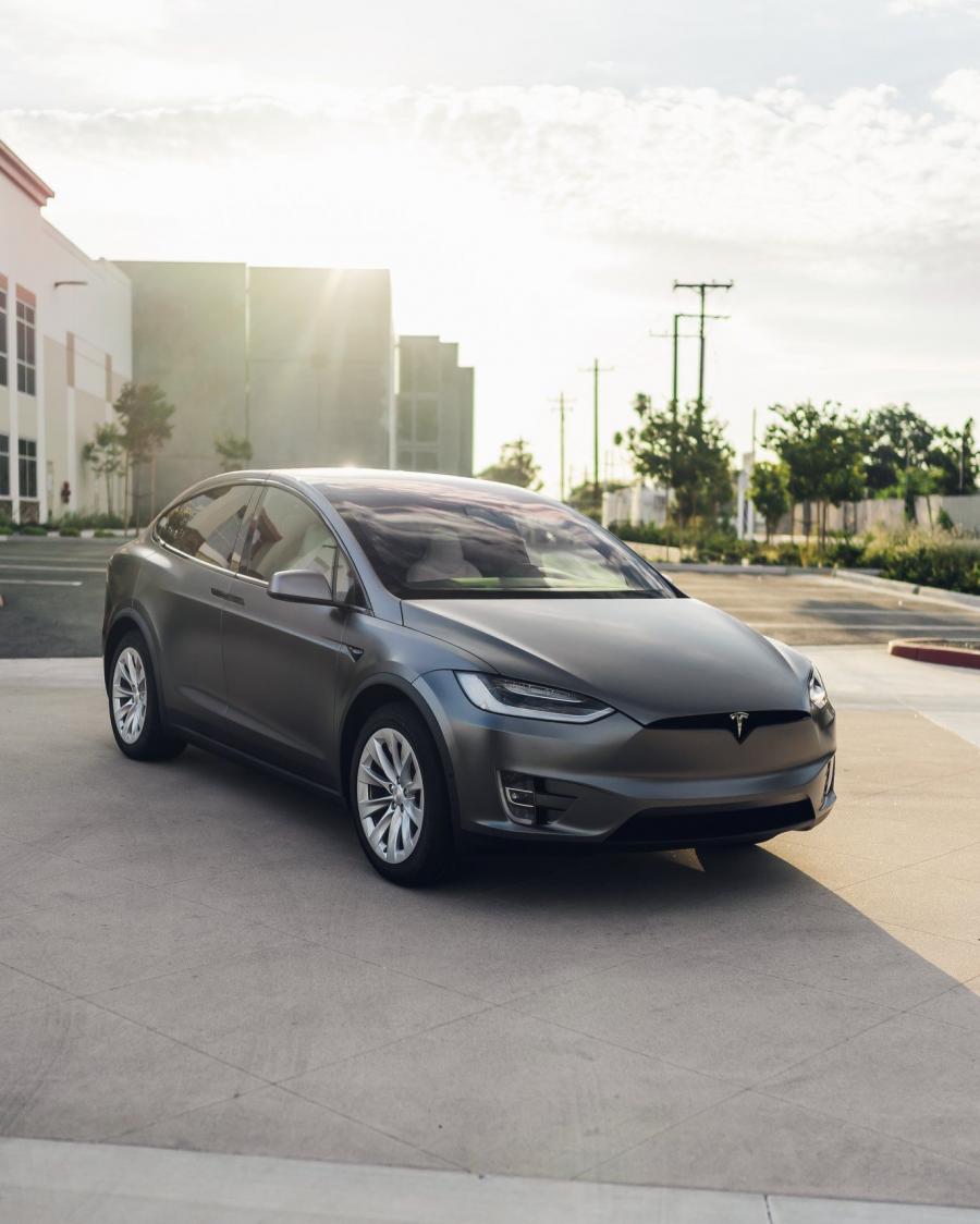  Tesla Model X by Impressive Wrap 2019 года  (фото 1 из 4)
